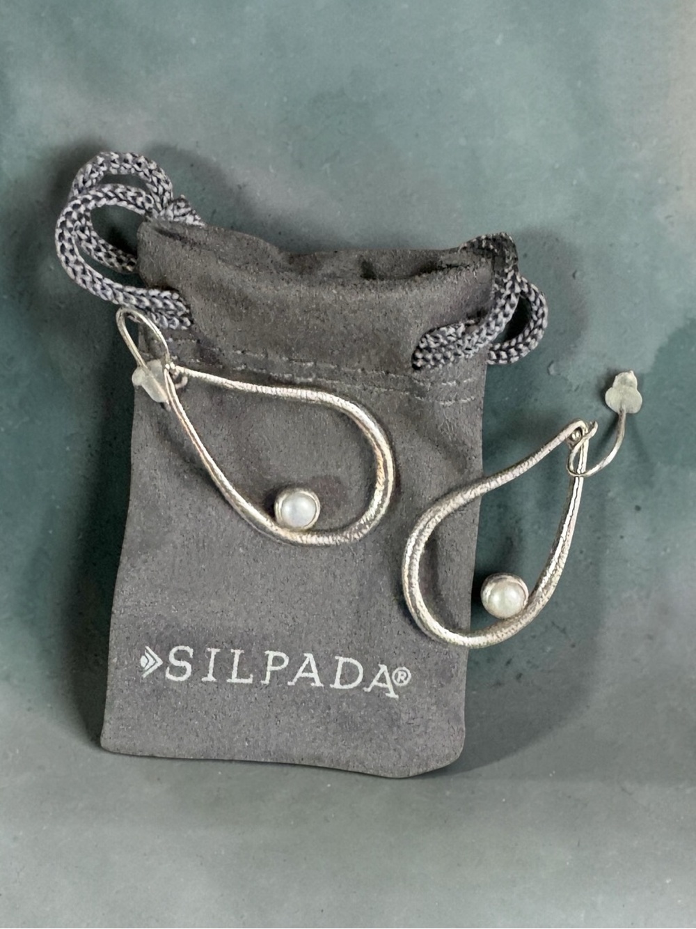 Silpada 925 Sterling Silver Pearl Earrings W2046 Retired Teardrop Dangles